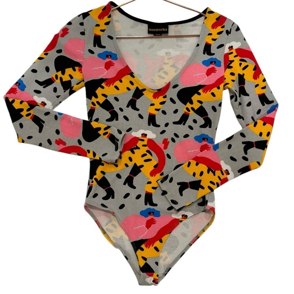 Nooworks Dancing Ladies Scoop Neck Bodysuit